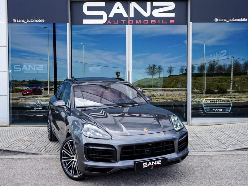 Usado Porsche Cayenne 462 CV (339 kW) 2020 Gris / plata SUV