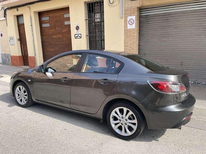 Usado Mazda 3 Active 109 CV (80 kW) 2010 Gris Utilitario