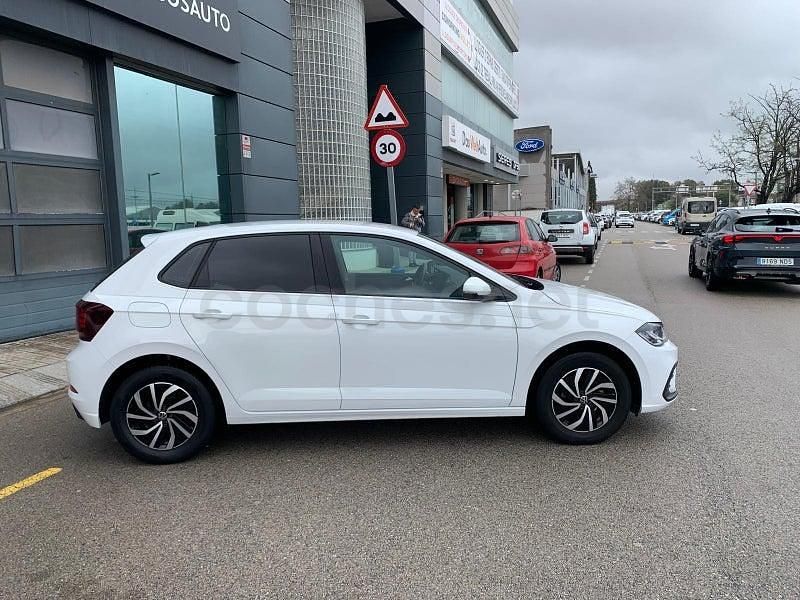 Usado VW Polo Life 95 CV (69 kW) 2022 Blanco Utilitario