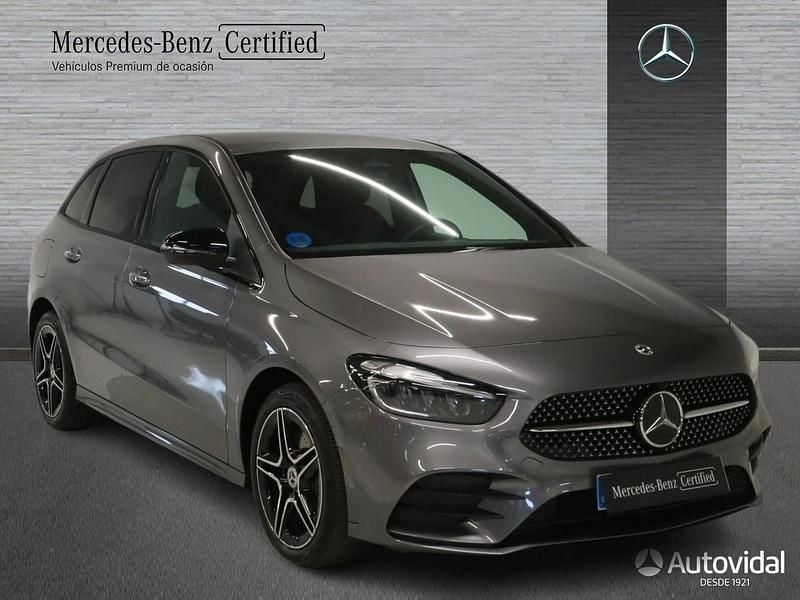 Usado Mercedes B250e AMG line 218 CV (160 kW) 2025 Gris montaña Monovolumen