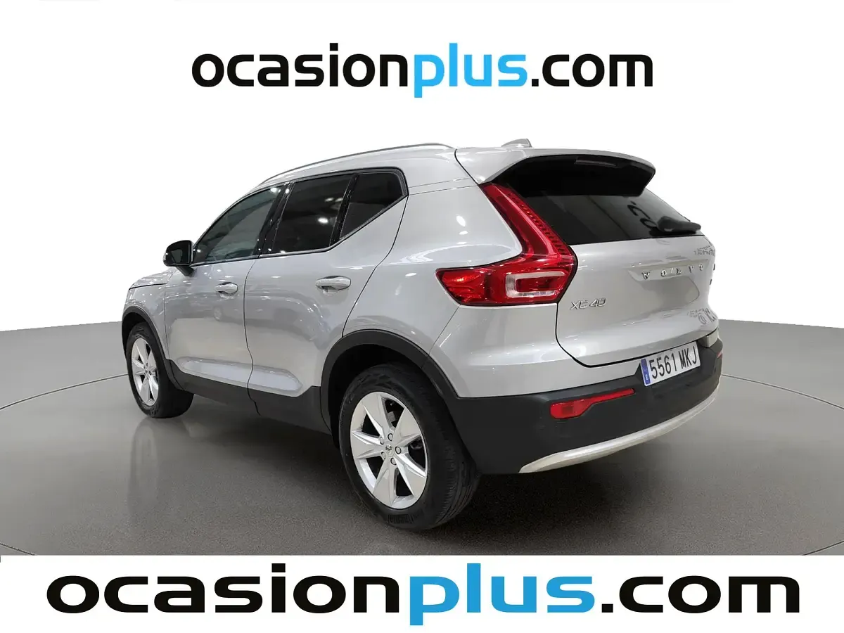 Usado Volvo XC40 Core 163 CV (119 kW) 2023 Gris plata SUV