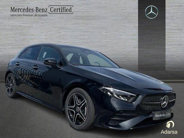 Nuevo Mercedes A180 AMG line 136 CV (100 kW) 2026 Negro cosmos