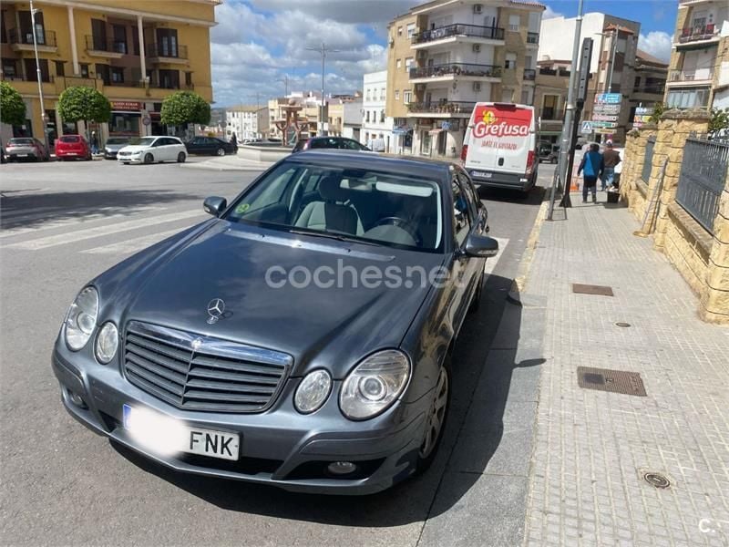 Gris / plata Usado 2007 Mercedes E220 Classic Berlina | 12.500 € - Imagen 1/4