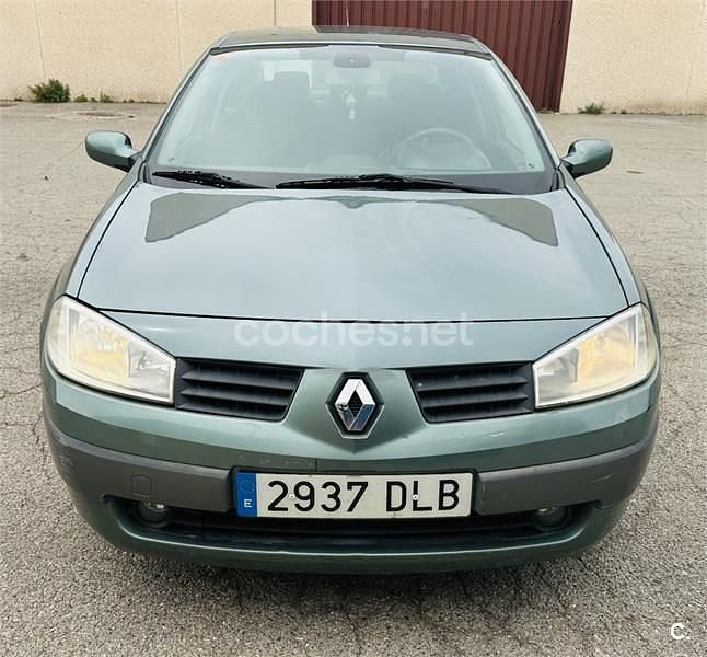 Usado Renault Mégane II Expression 100 CV (73 kW) 2005 Verde Berlina