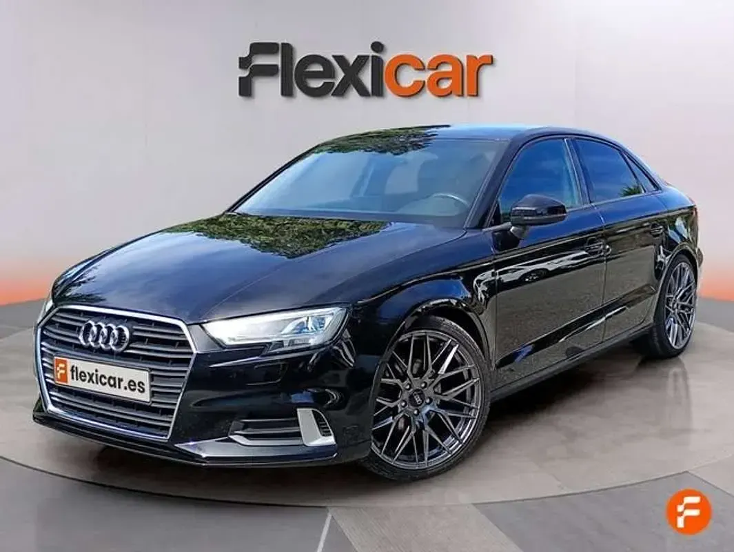Usado Audi A3 Premium 116 CV (85 kW) 2018 Negro Berlina