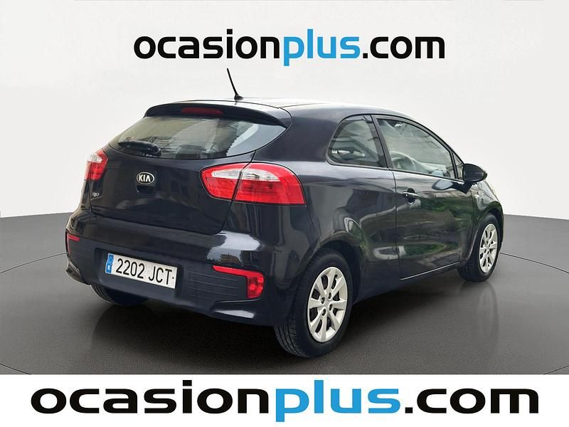 Usado Kia Rio 84 CV (61 kW) 2015 Negro Utilitario