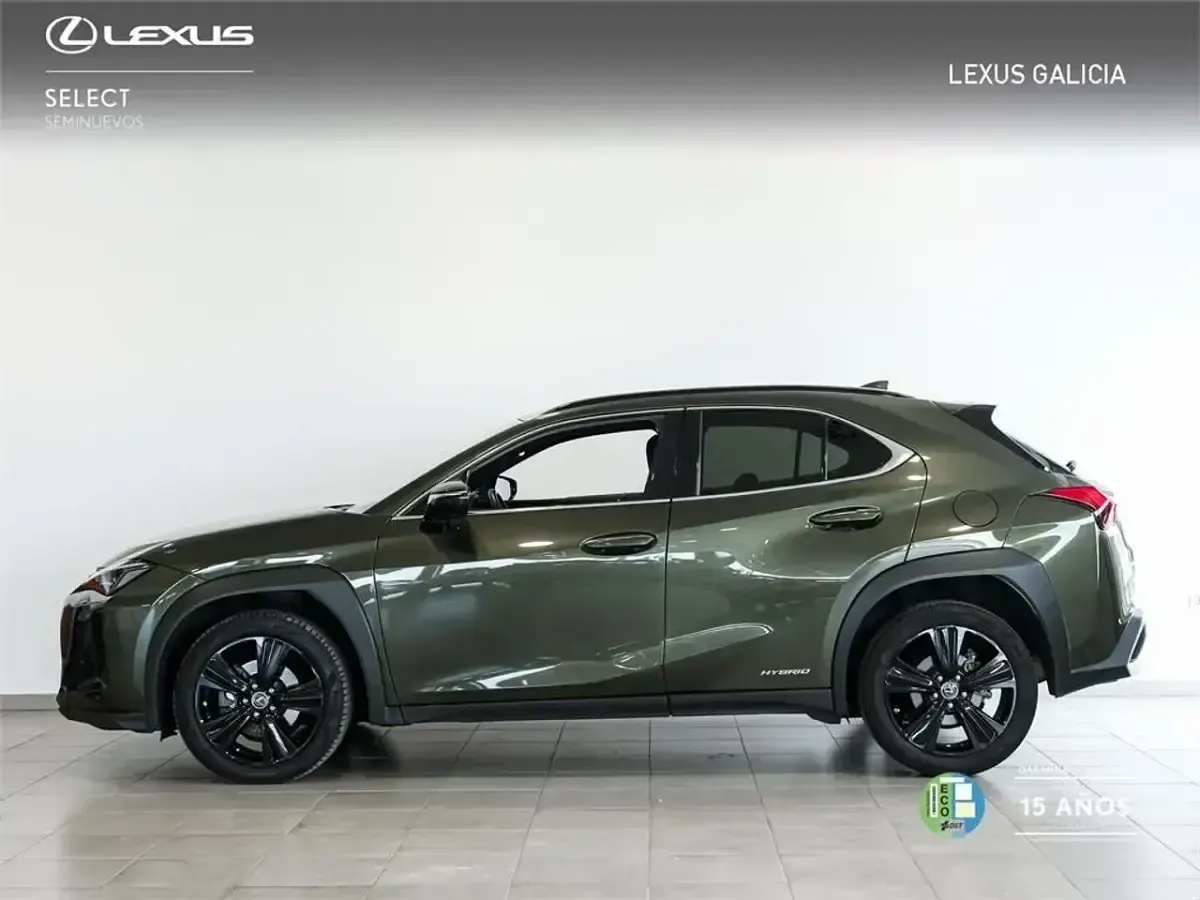 Usado Lexus UX 184 CV (135 kW) 2022 Verde SUV