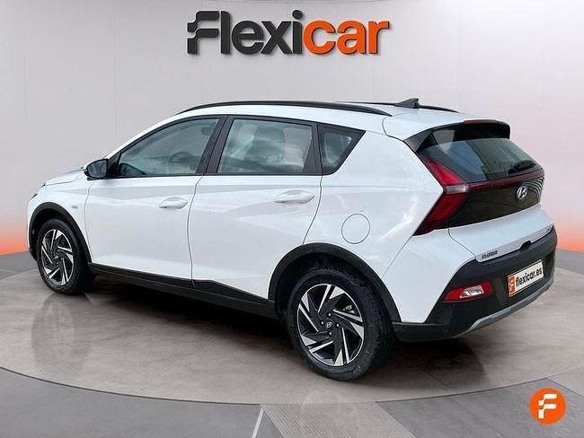 Usado Hyundai Bayon 100 CV (73 kW) 2023 Blanco SUV