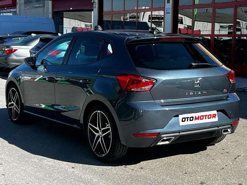 Usado Seat Ibiza FR 116 CV (85 kW) 2020 Gris Utilitario