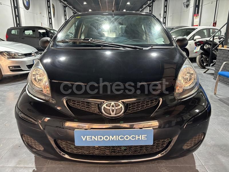 Negro Usado 2012 Toyota Aygo City Utilitario | 6490 € (Precio justo) - Imagen 1/4