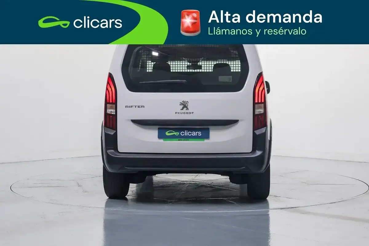 Usado Peugeot Rifter Business-Line 100 CV (73 kW) 2023 Blanco Monovolumen