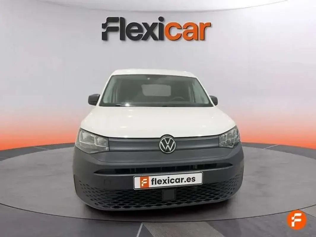 Usado VW Caddy 102 CV (75 kW) 2024 Blanco Monovolumen