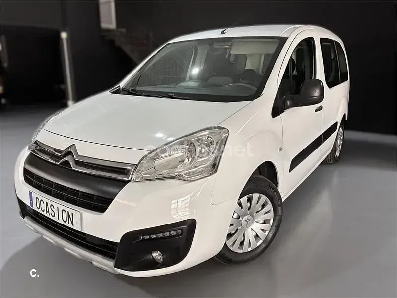 Usado Citroën Berlingo Live 75 CV (55 kW) 2017 Blanco Monovolumen