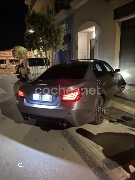 Usado BMW 530 193 CV (141 kW) 2004 Gris / plata Berlina