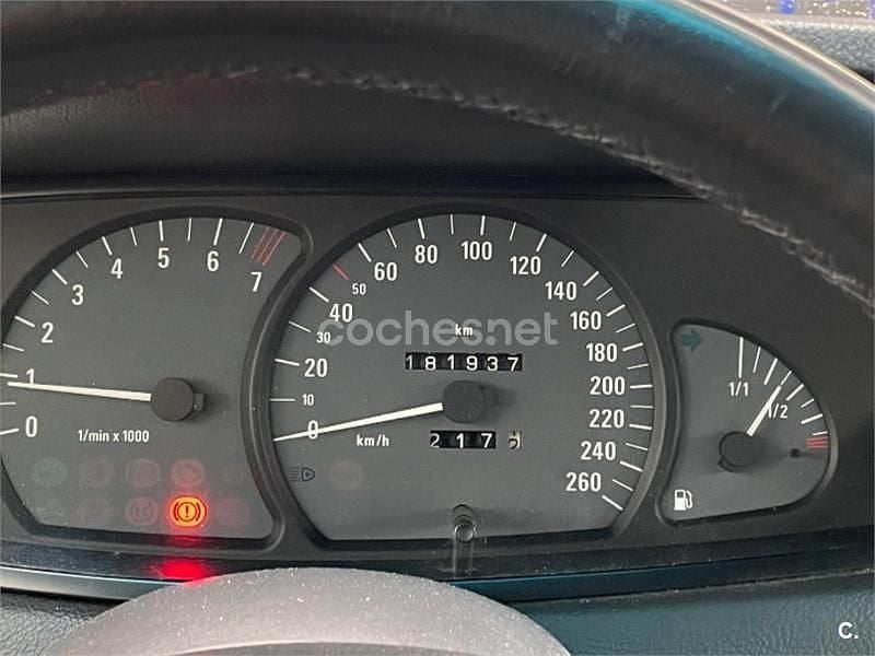 Usado Opel Omega Elegance 180 CV (132 kW) 2000 Verde Berlina