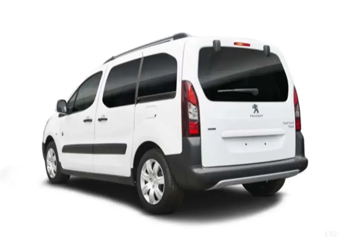Usado Peugeot TePee 110 CV (80 kW) 2018 Gris Van