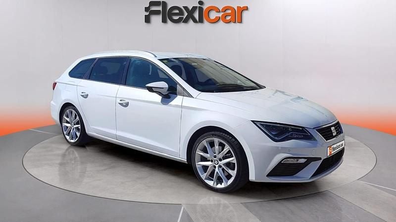 Usado Seat Leon ST FR 180 CV (132 kW) 2018 Blanco Familiar