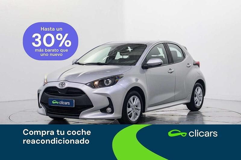 Usado Toyota Yaris Edition 125 CV (91 kW) 2021 Gris Utilitario