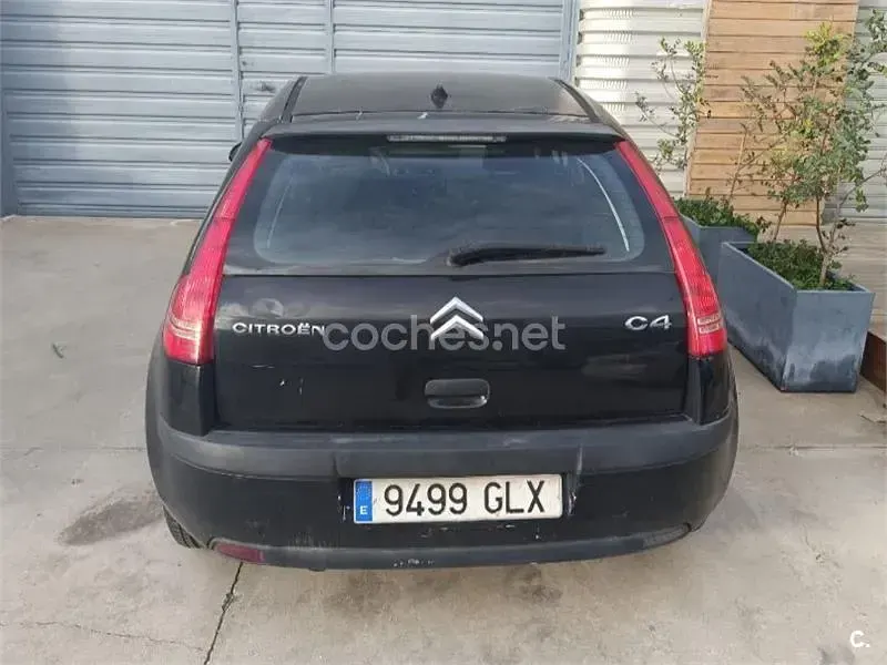Usado Citroën C4 92 CV (67 kW) 2009 Negro Berlina
