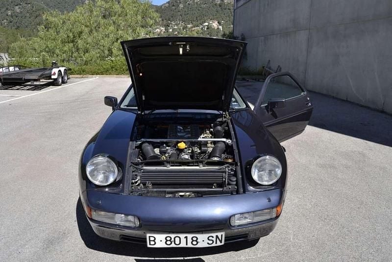 Usado Porsche 928 329 CV (241 kW) 1988 Negro Coupe