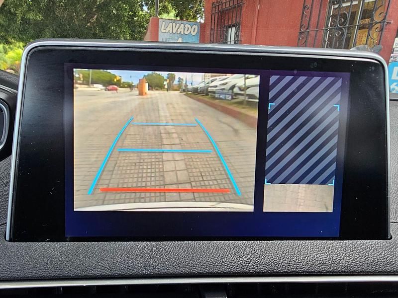 Usado Peugeot 3008 Allure 131 CV (96 kW) 2020 Blanco SUV