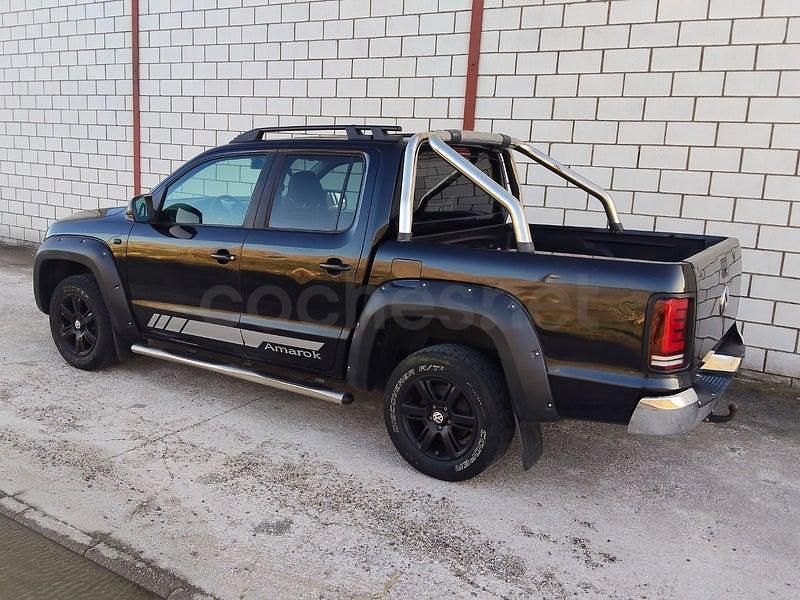 Usado VW Amarok 180 CV (132 kW) 2015 Negro Recogida