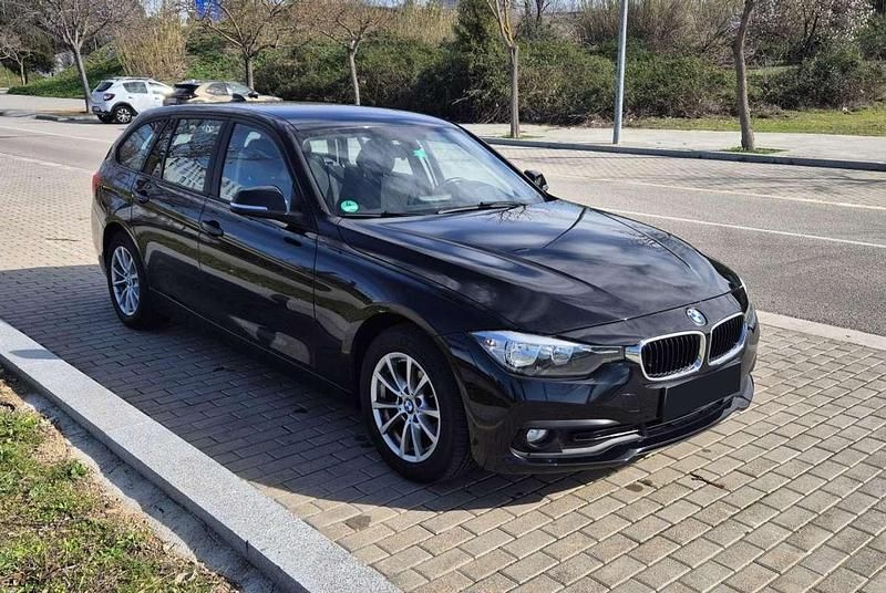 Usado BMW 318 150 CV (110 kW) 2017 Negro Berlina