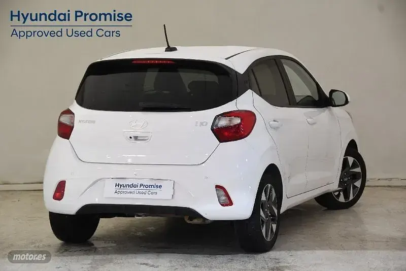 Usado Hyundai i10 63 CV (46 kW) 2025 Blanco Utilitario