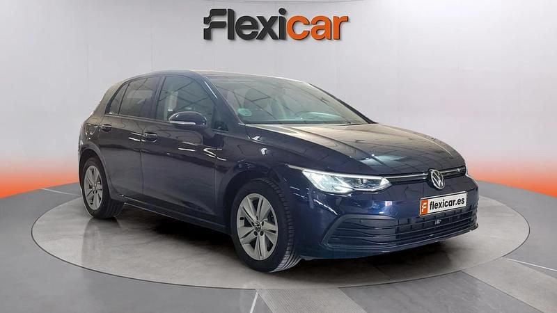 Usado VW Golf VIII Life 116 CV (85 kW) 2021 Azul Berlina