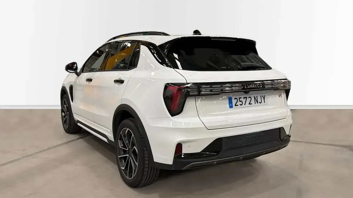 Usado Lynk & Co 01 276 CV (202 kW) 2026 Blanco SUV