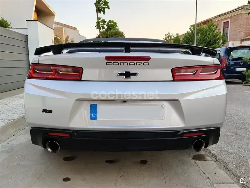 Usado Chevrolet Camaro 405 CV (297 kW) 2015 Gris / plata Descapotable