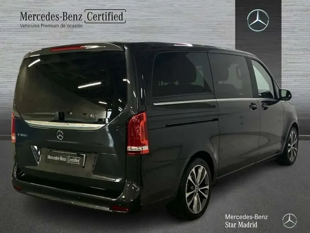 Usado Mercedes V300 Avantgarde 174 CV (127 kW) 2023 Gris Monovolumen