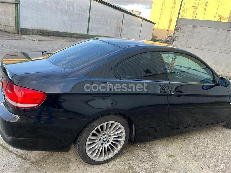 Usado BMW 320 177 CV (130 kW) 2008 Negro Coupe