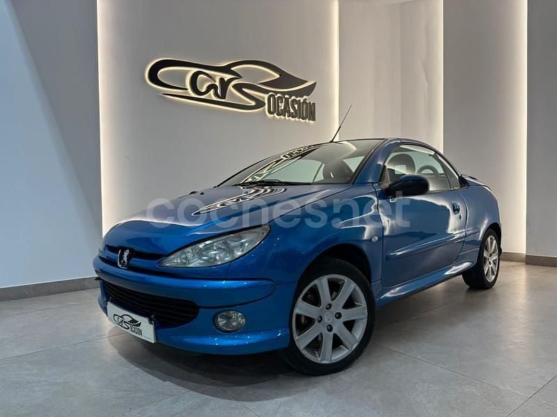 Azul Usado 2004 Peugeot 206 CC Quiksilver Descapotable | 2500 € - Imagen 1/4