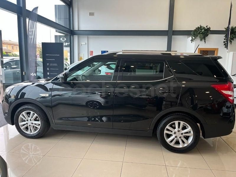 Usado Ssangyong (KGM) XLV 115 CV (84 kW) 2016 Negro SUV