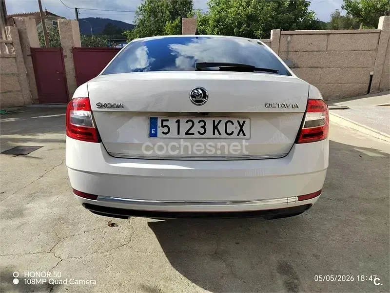 Usado Skoda Octavia Ambition 115 CV (84 kW) 2017 Blanco Berlina