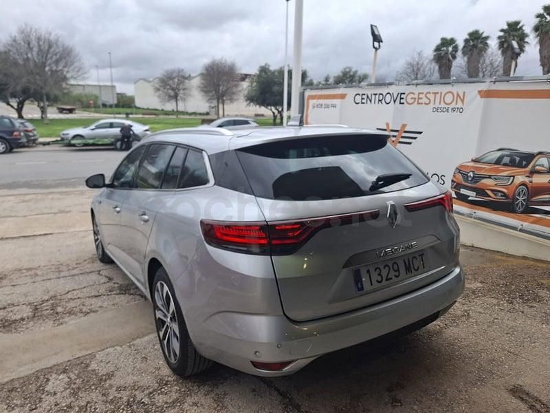 Usado Renault Mégane GrandTour Techno 140 CV (102 kW) 2022 Gris / plata Familiar