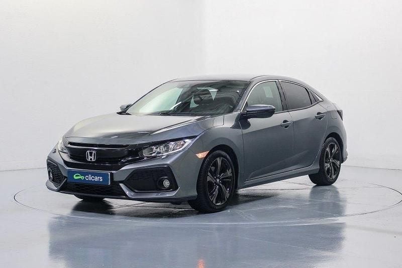 Usado Honda Civic Elegance 129 CV (94 kW) 2019 Gris / plata Berlina