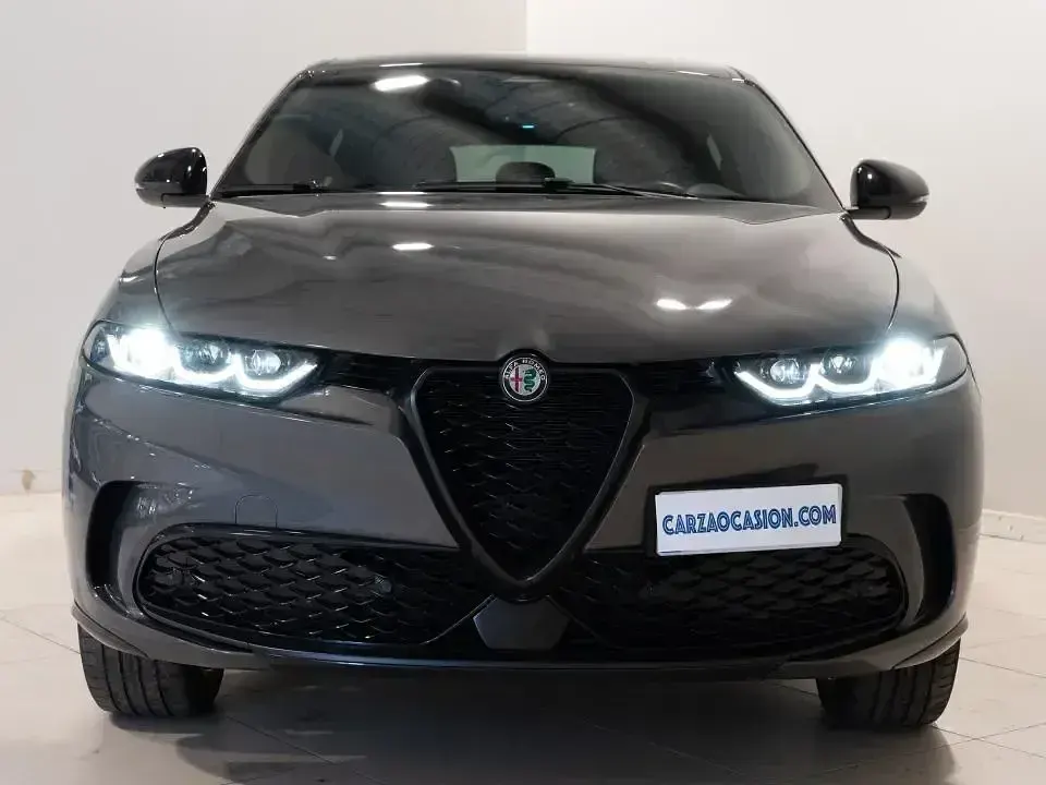 Usado Alfa Romeo Tonale Veloce 280 CV (205 kW) 2023 Gris SUV