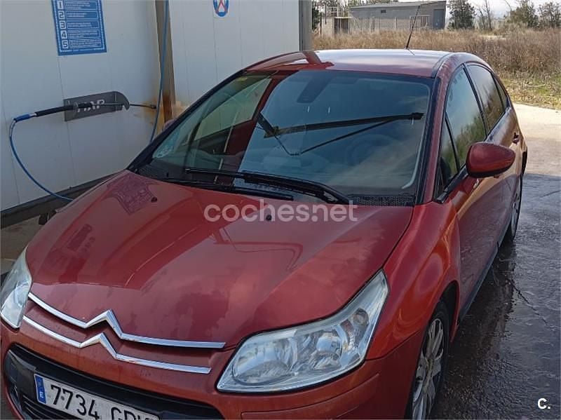 Usado Citroën C4 109 CV (80 kW) 2009 Granate Berlina