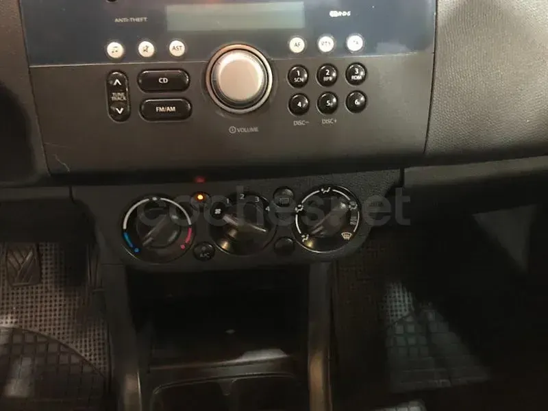 Usado Suzuki Swift GL 92 CV (67 kW) 2007 Blanco Utilitario