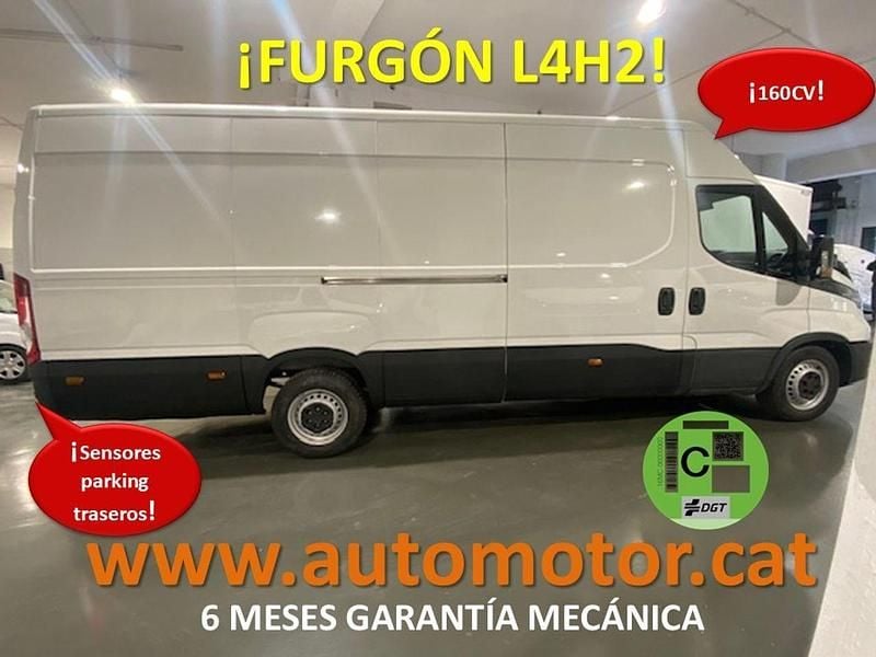 Blanco Usado 2023 Iveco Daily Berlina | 24.900 € (Un poco caro) - Imagen 1/4