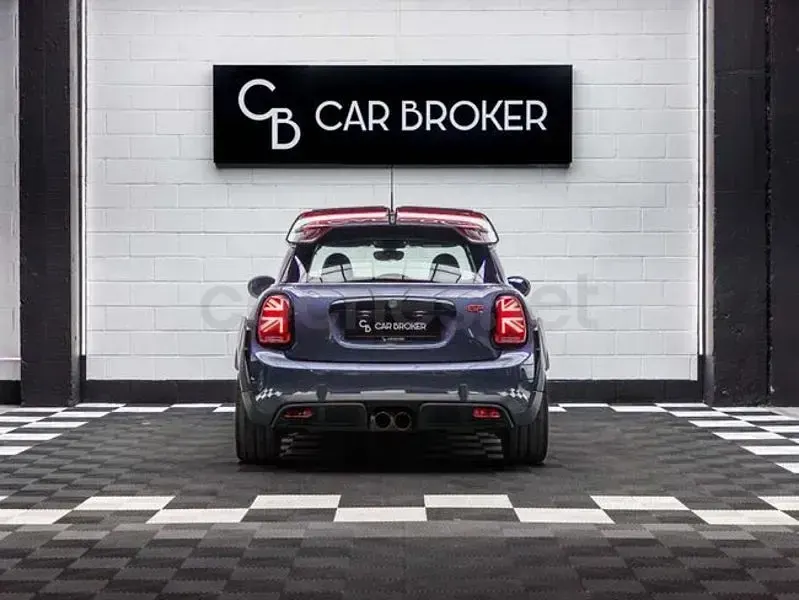 Usado Mini John Cooper Works 306 CV (225 kW) 2020 Gris / plata Utilitario