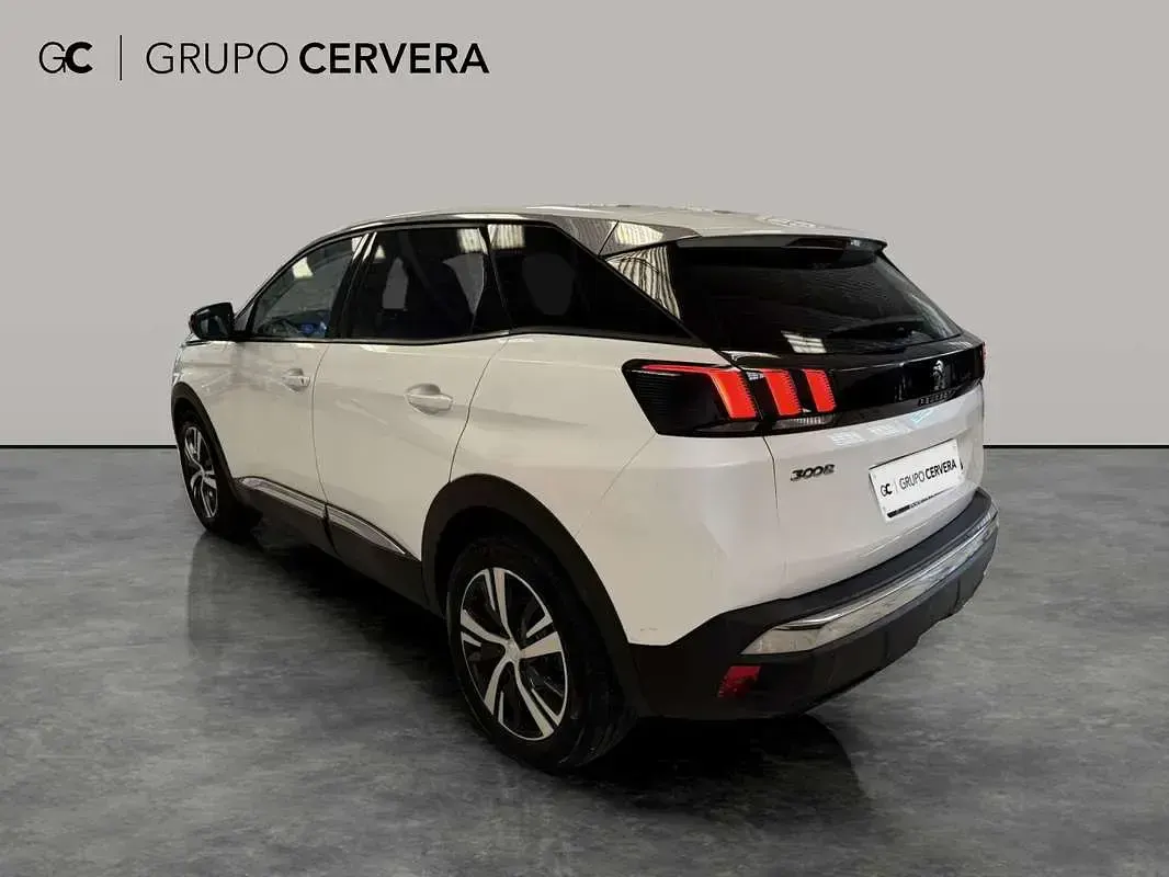 Usado Peugeot 3008 Allure 131 CV (96 kW) 2021 Blanco SUV
