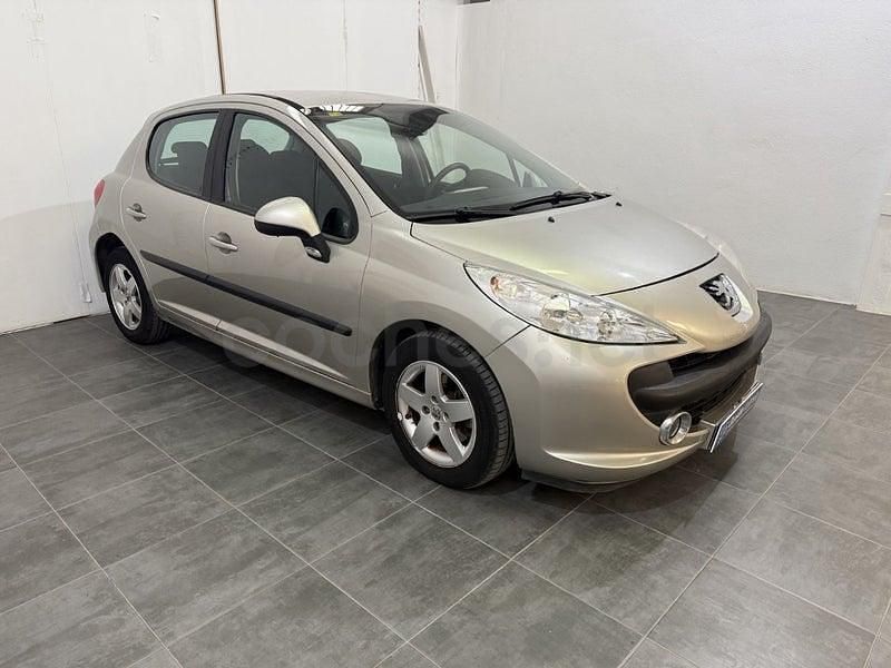Usado Peugeot 207 95 CV (69 kW) 2008 Gris / plata Berlina