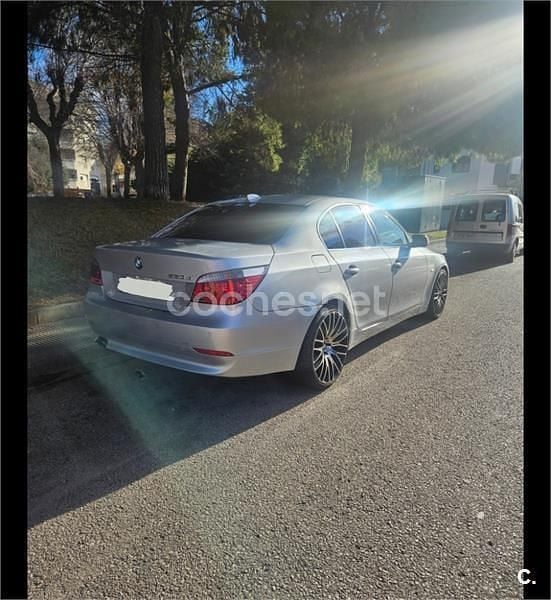 Usado BMW 530 218 CV (160 kW) 2006 Gris / plata Berlina