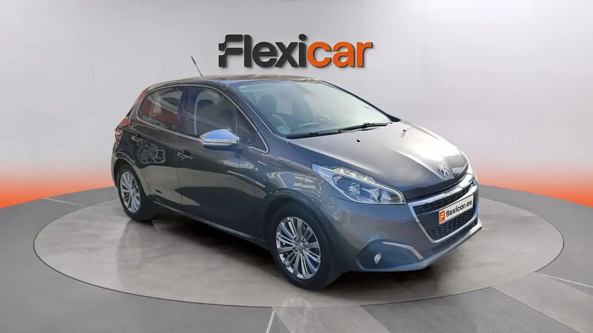 Usado Peugeot 208 Allure 110 CV (80 kW) 2018 Gris Utilitario