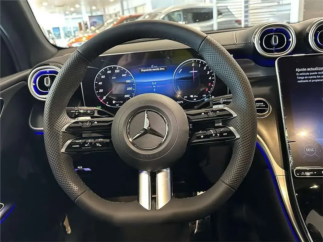 Usado Mercedes GLC300de 333 CV (244 kW) 2025 Blanco SUV