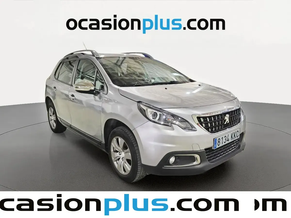 Usado Peugeot 2008 Style 82 CV (60 kW) 2018 Gris SUV