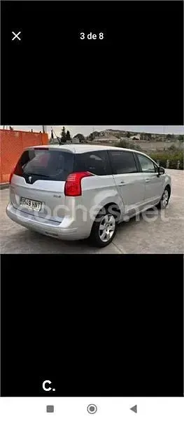 Usado Peugeot 5008 Allure 115 CV (84 kW) 2013 Gris / plata Monovolumen